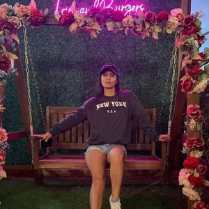 Meet your Posher, Stephania